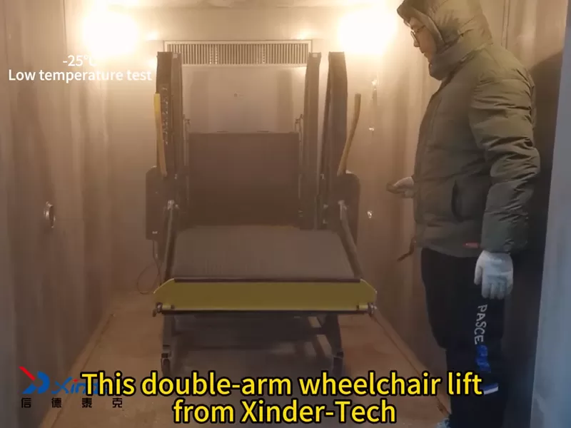 Dieser Doppel arm Rollstuhl lift Niedrig temperatur Arbeits bedingungen Test